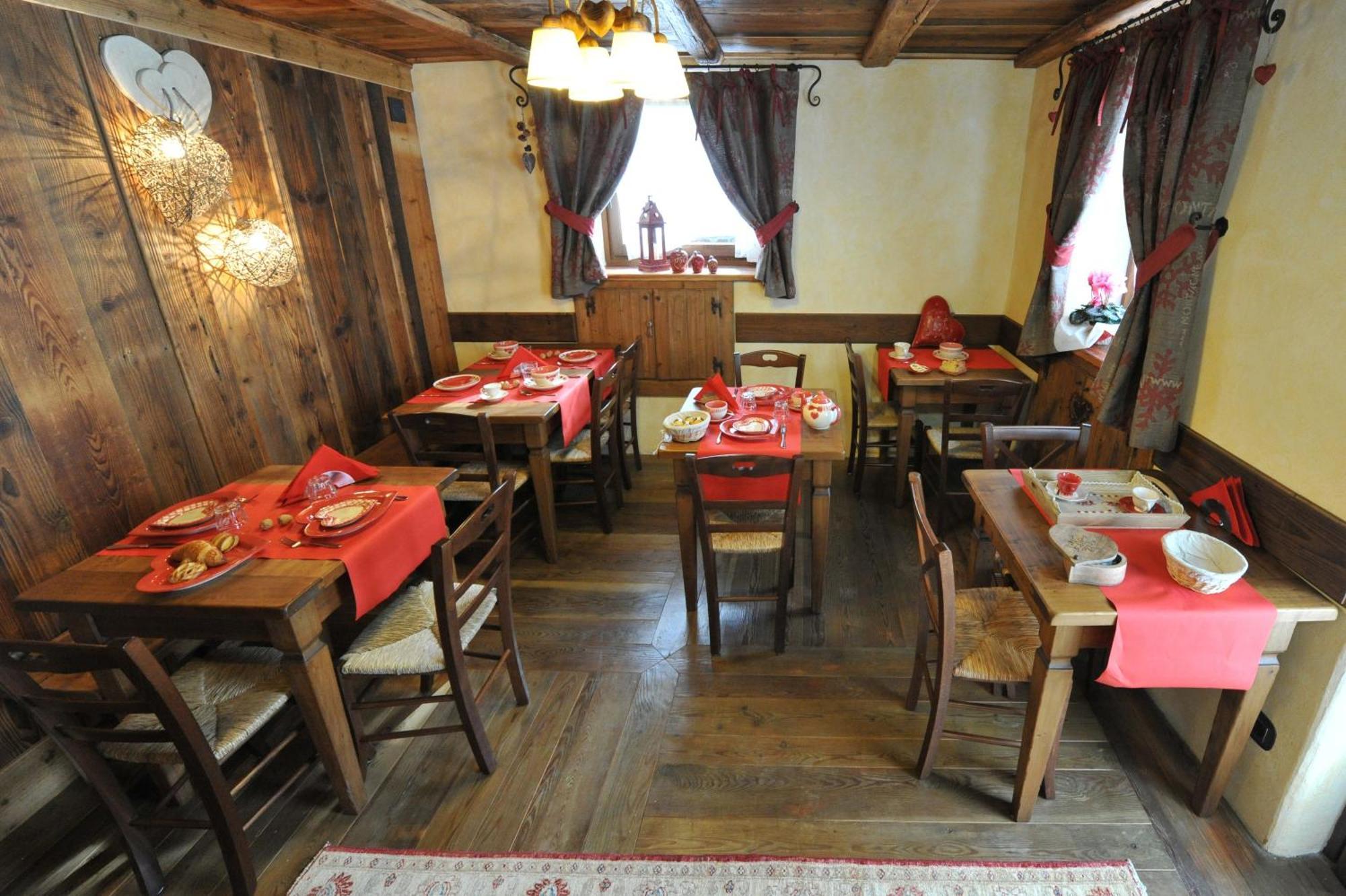 Affittacamere Petit Coeur Champoluc Eksteriør billede