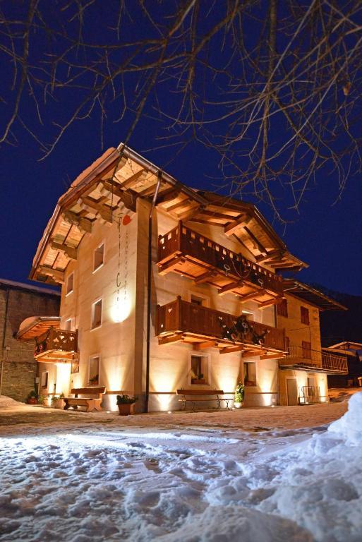 Affittacamere Petit Coeur Champoluc Eksteriør billede
